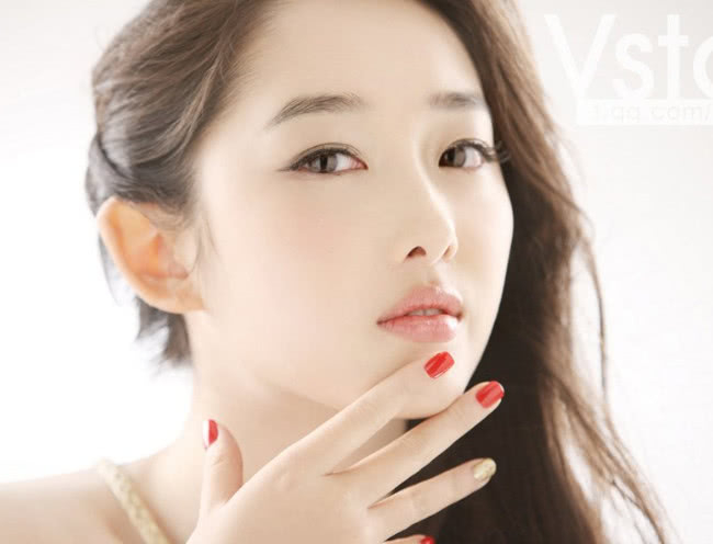 蒋梦婕深夜放飞自我，蒋梦婕皮肤是真的白